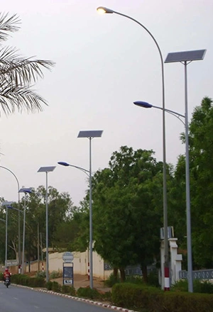 40W placa 7m poste integrado solar luz de calle en Nigeria